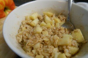 5-Minute Homemade Apple Cinnamon Oatmeal