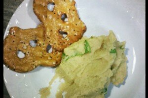 Homemade Lemon-Garlic Hummus