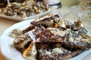 Easy Saltine Toffee Bark